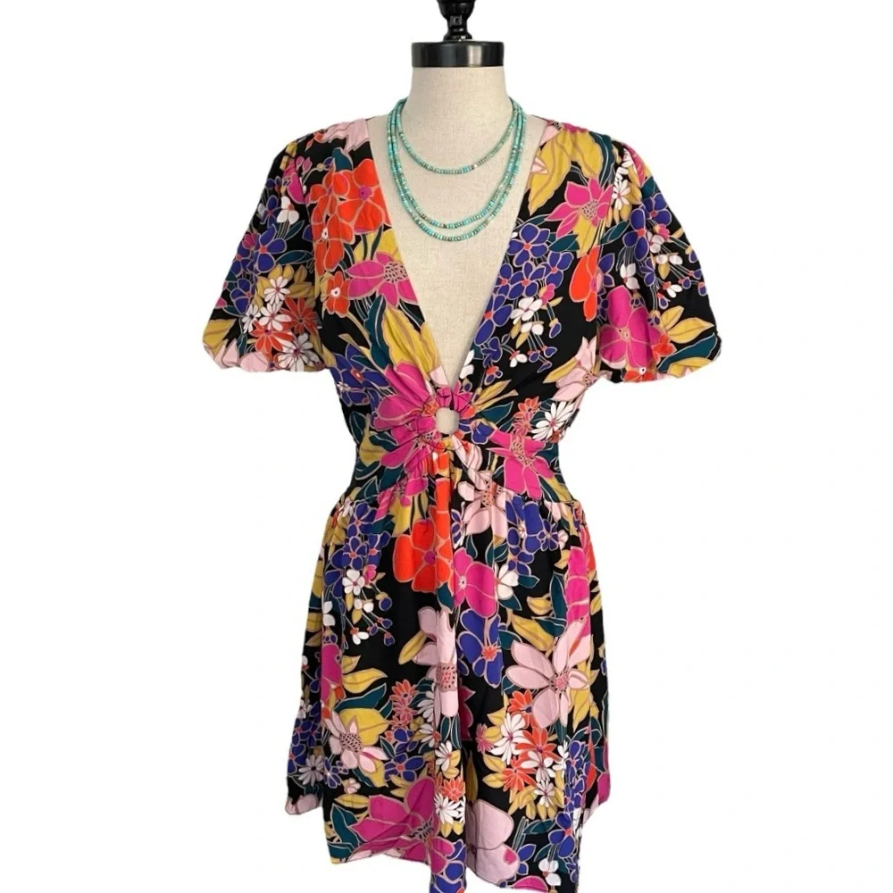 Milk & Honey 70’s Floral Puff Sleeve Dress - Deep V Neck - Cutout Back - Size Lg - Picture 1 of 7